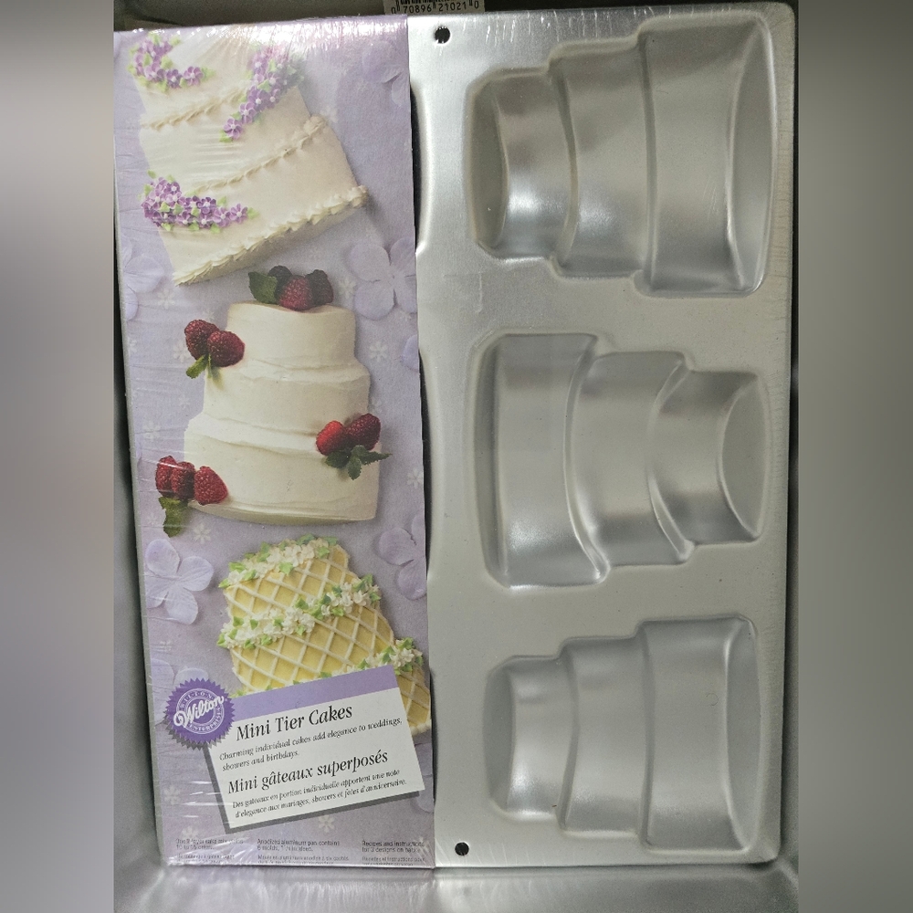 Wilton Mini Tier Cake Pan Set *NWT*
